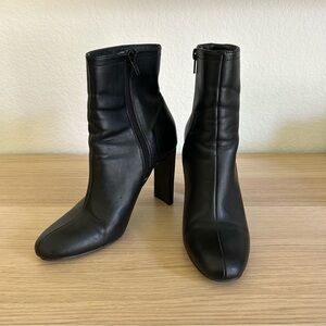 Black high-ankle boots